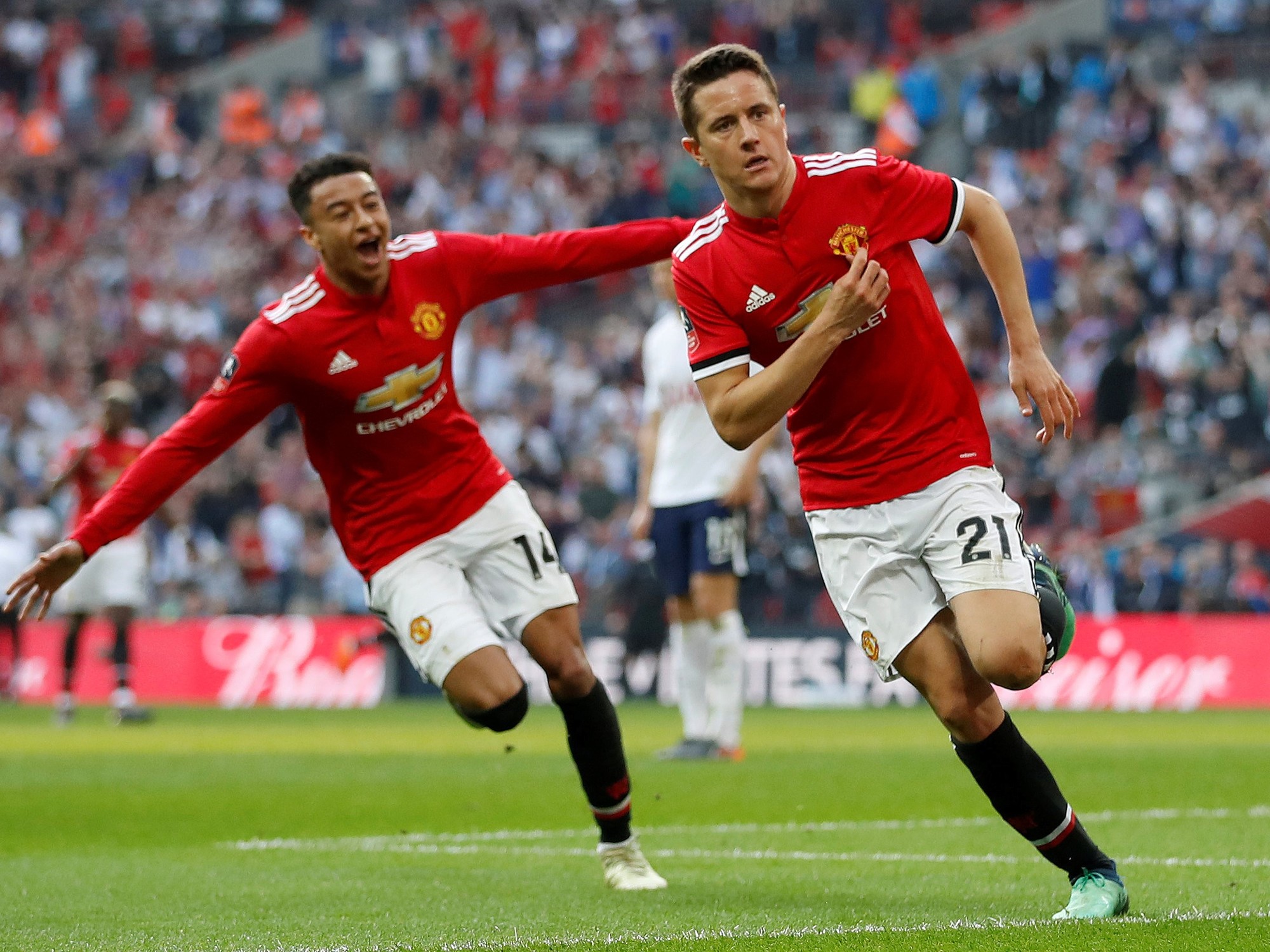Ander Herrera criticó al Manchester City por infracciones financieras