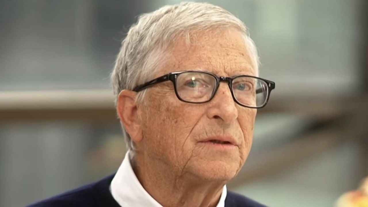 Bill Gates advirtió sobre los riesgos de que la inteligencia artificial facilite el diseño de enfermedades mortales