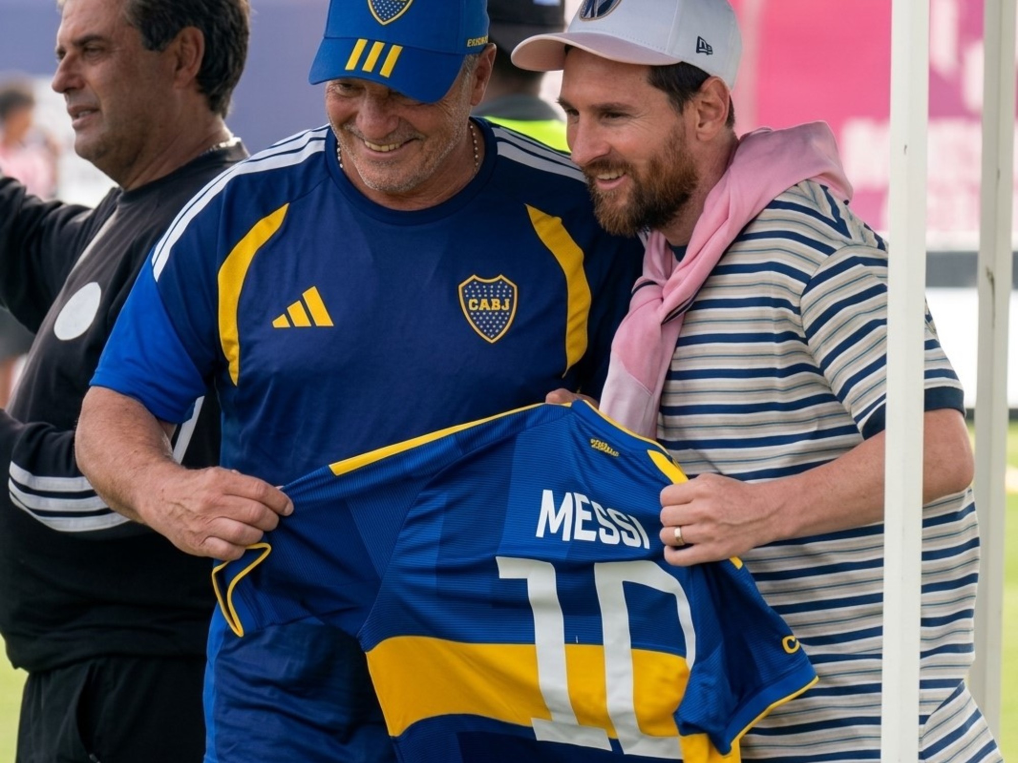 Blas Giunta reveló la reacción de Lionel Messi al recibir una camiseta