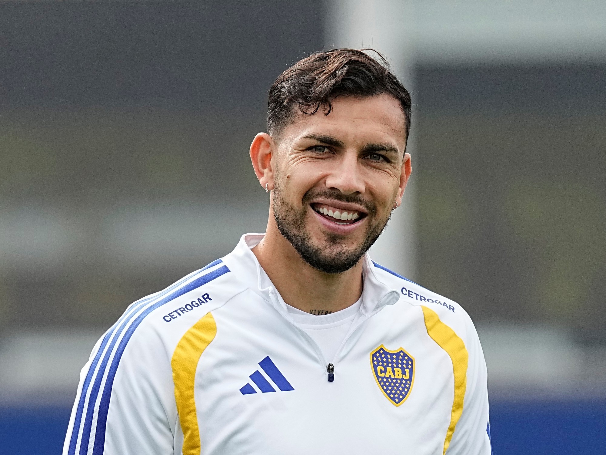 Boca define el equipo para visitar a Independiente con la duda sobre Leandro Paredes