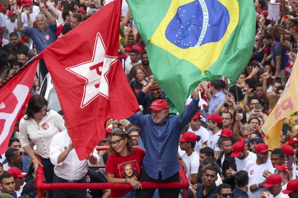 Brasil: analizan los desafíos políticos y económicos que afrontará Lula en su mandato