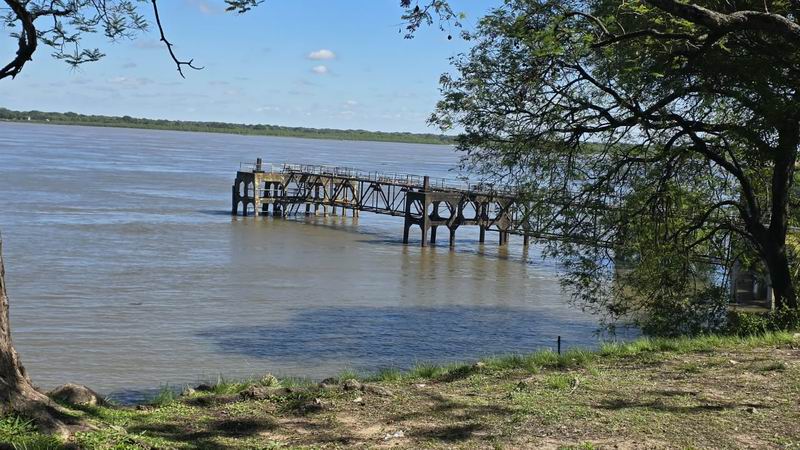 Crecida de los ríos: Corrientes se acerca al nivel de evacuación en la capital y hay casi 400 desplazados en la provincia