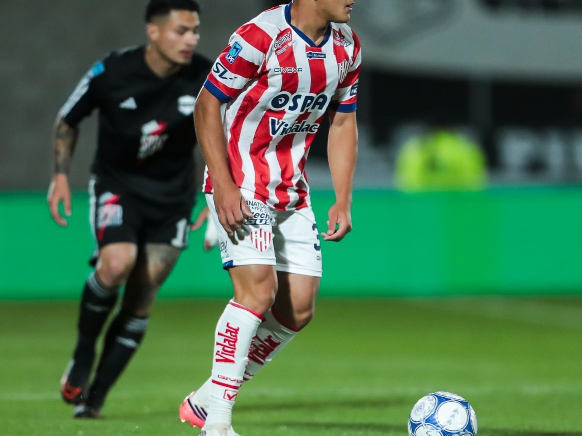Deportivo Riestra y Unión empatan en el Bajo Flores por el Torneo Clausura