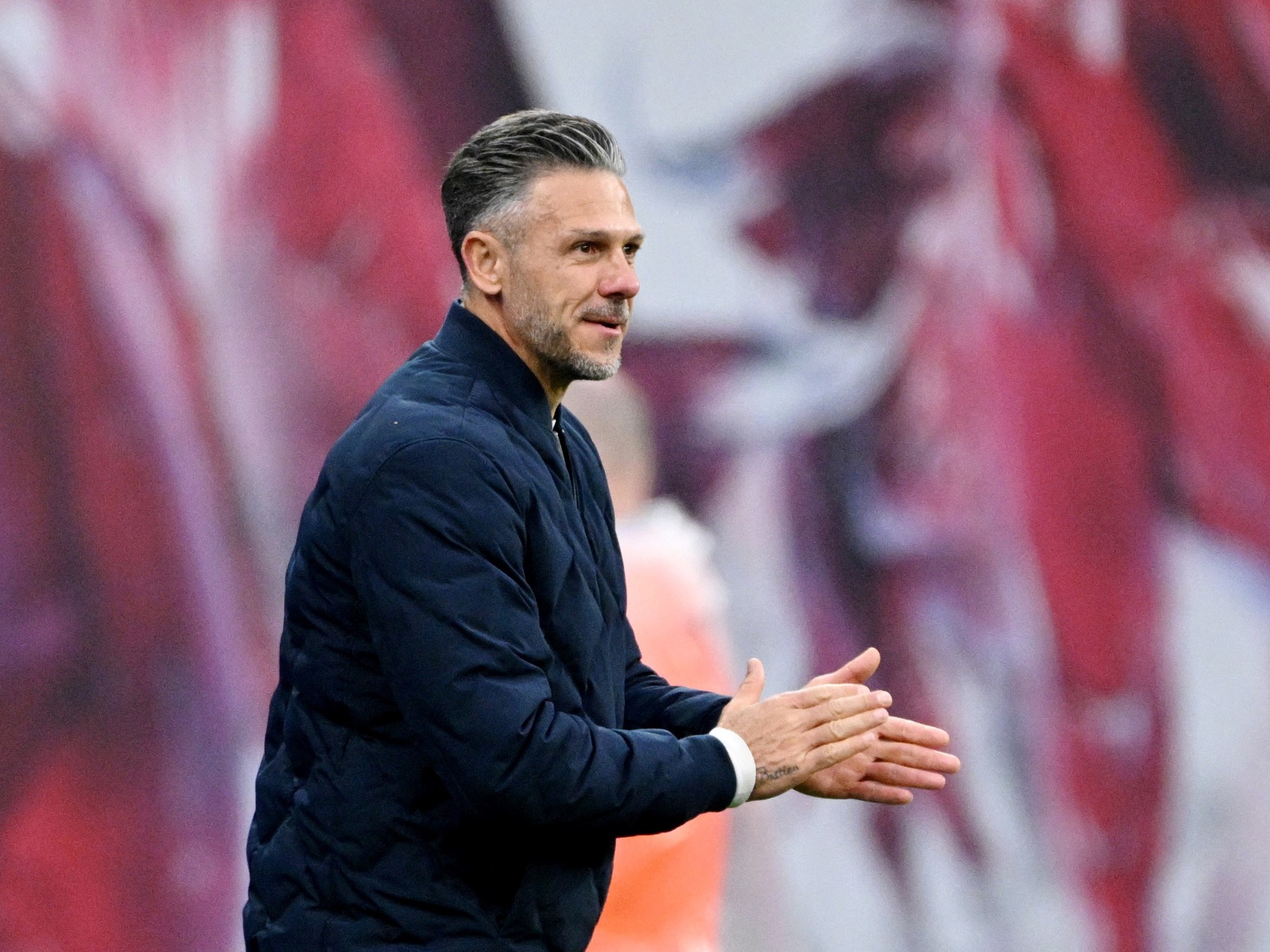 El equipo de Martín Demichelis goleó en Alemania y se posiciona en el campeonato