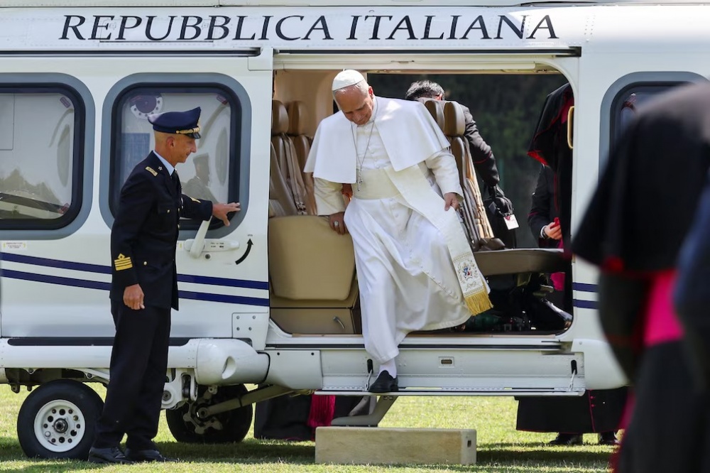 El papa León XIV canceló su viaje a Asís por precaución médica
