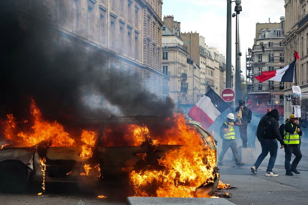 Francia bajo tensión: advierten que la represión y el ajuste profundizan el descontento social