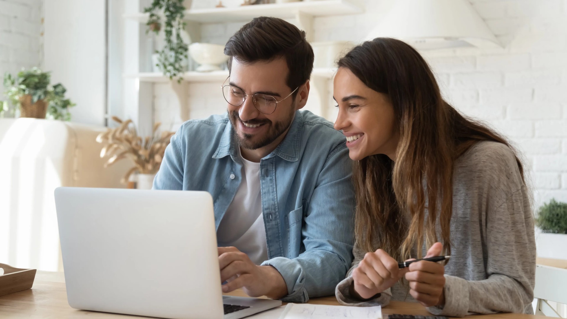 Google lanzó tres nuevas herramientas gratuitas de inteligencia artificial orientadas a pymes y emprendedores