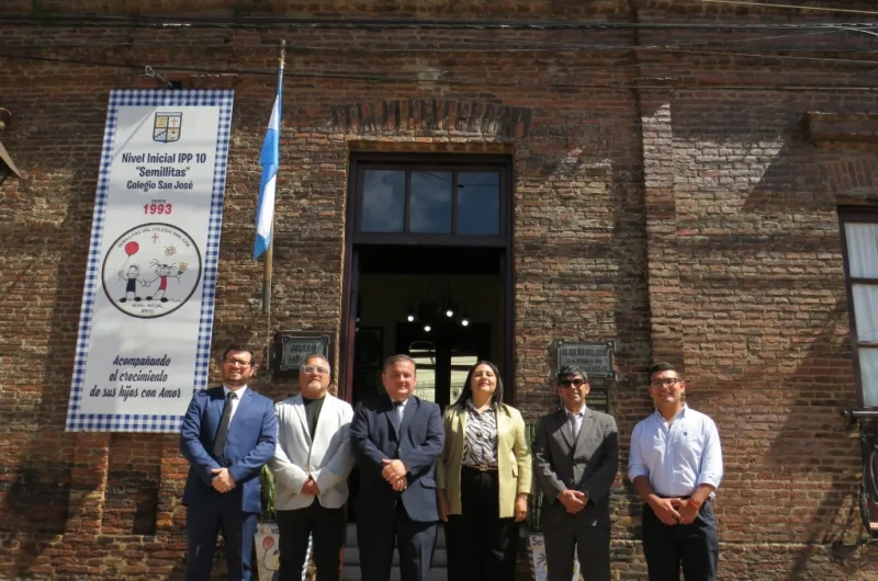 Homenajearon a Arturo Frondizi en su ciudad natal