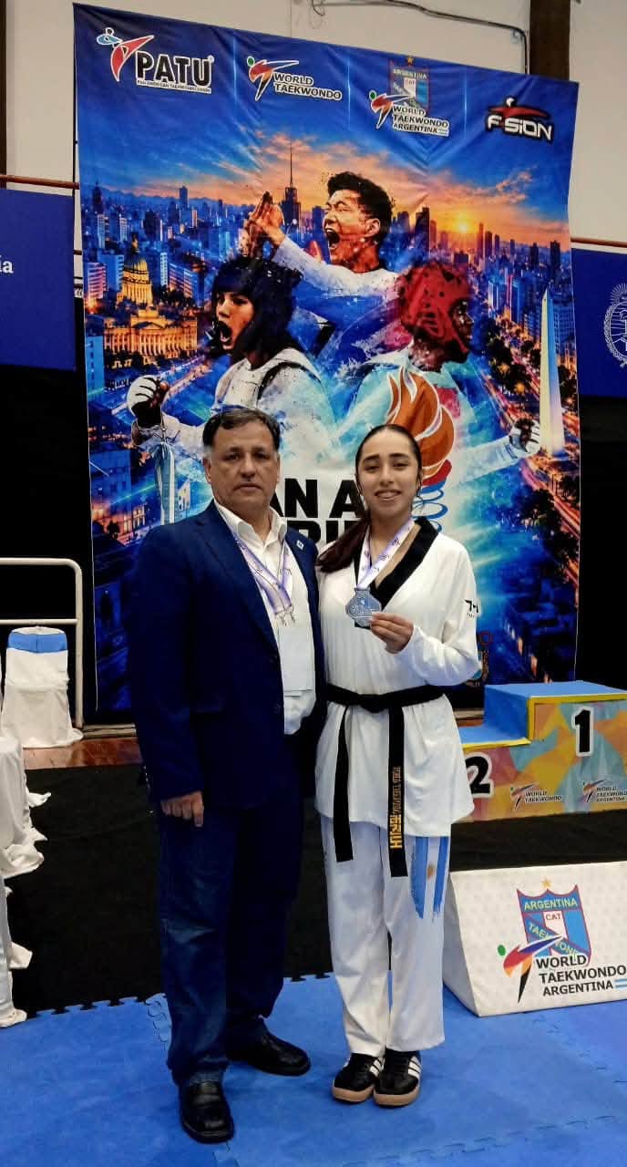 La taekwondista correntina Mayra Bernal obtuvo la medalla de plata en un torneo internacional