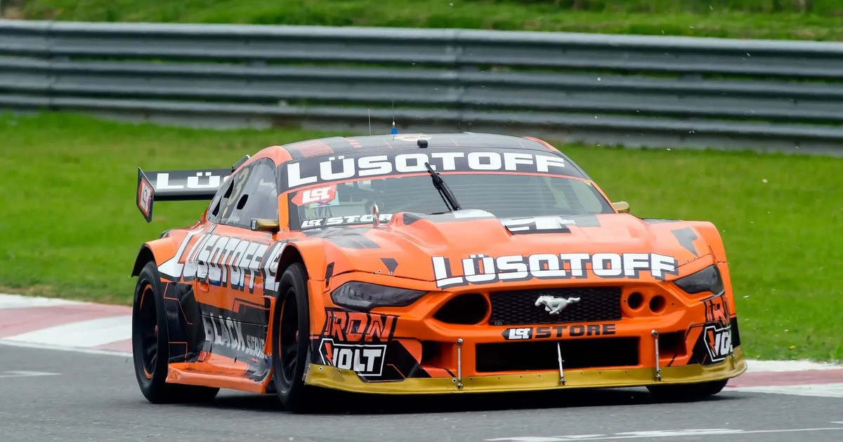 Mauricio Lambiris se quedó con la pole position del Turismo Carretera en Rosario