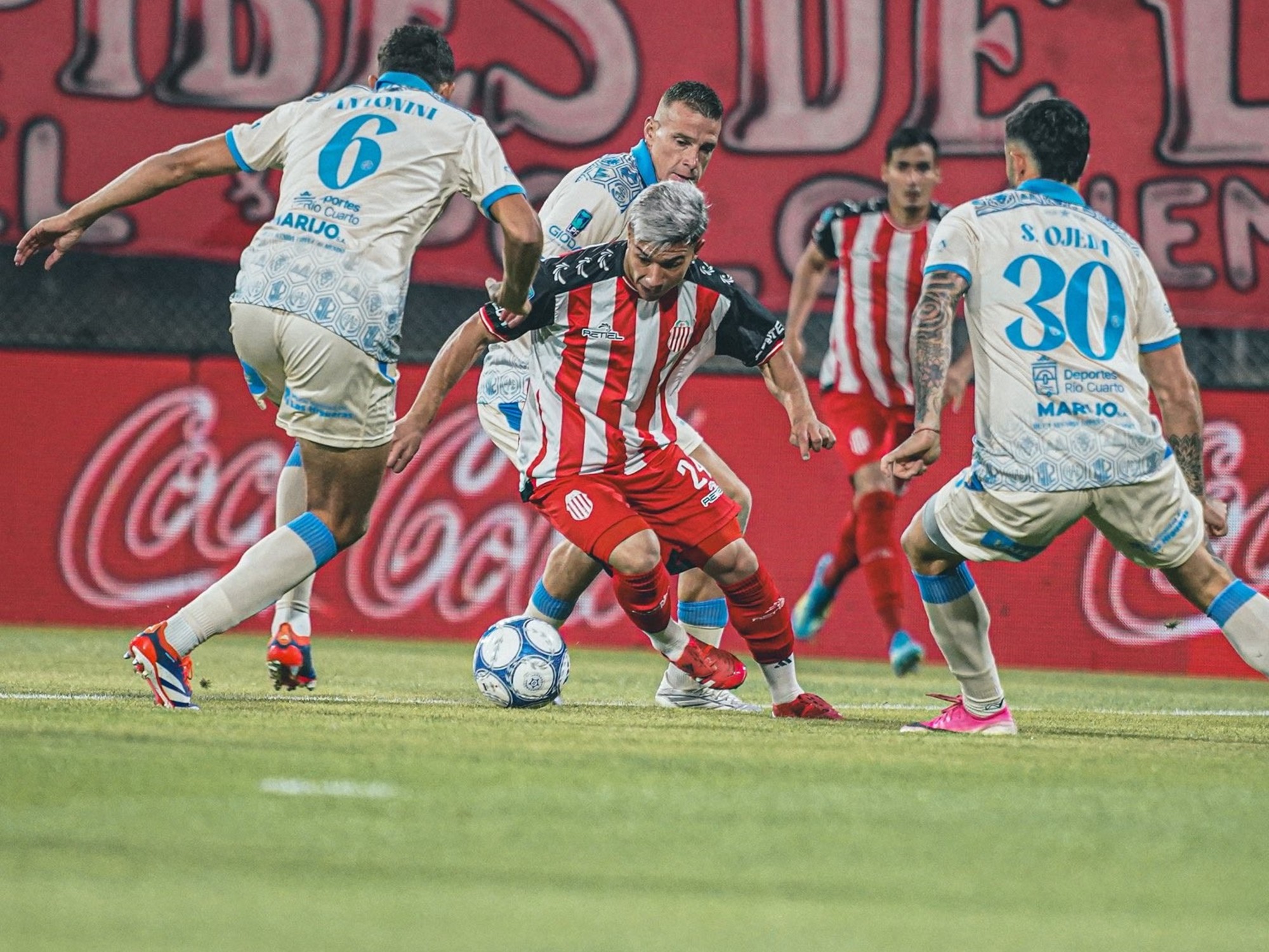 Polémica en el triunfo de Barracas Central ante Estudiantes de Río Cuarto por el Torneo Clausura