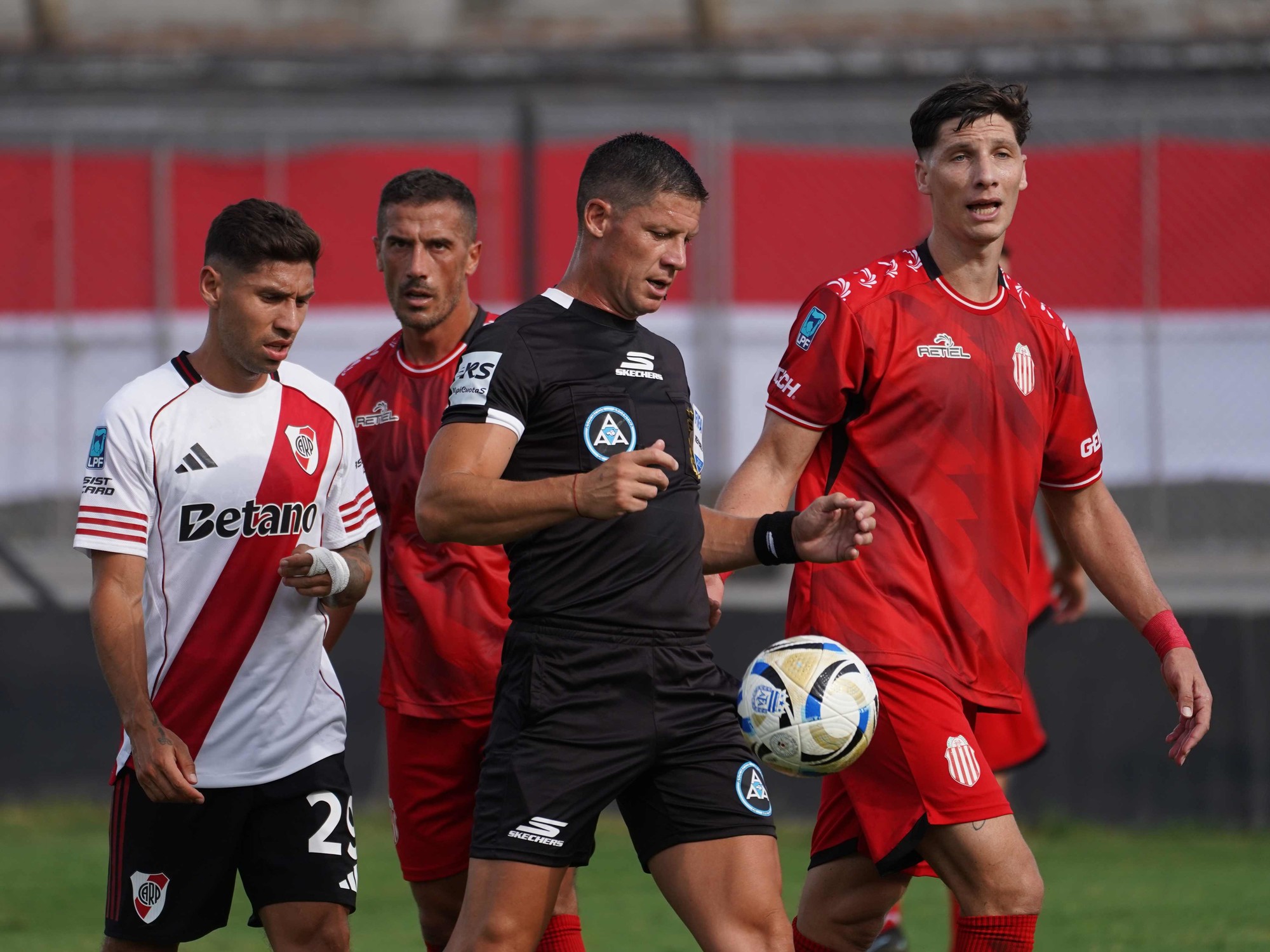 Reacción en River por los árbitros del superclásico