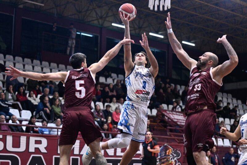 Regatas cayó ante Lanús en su primera presentación como visitante