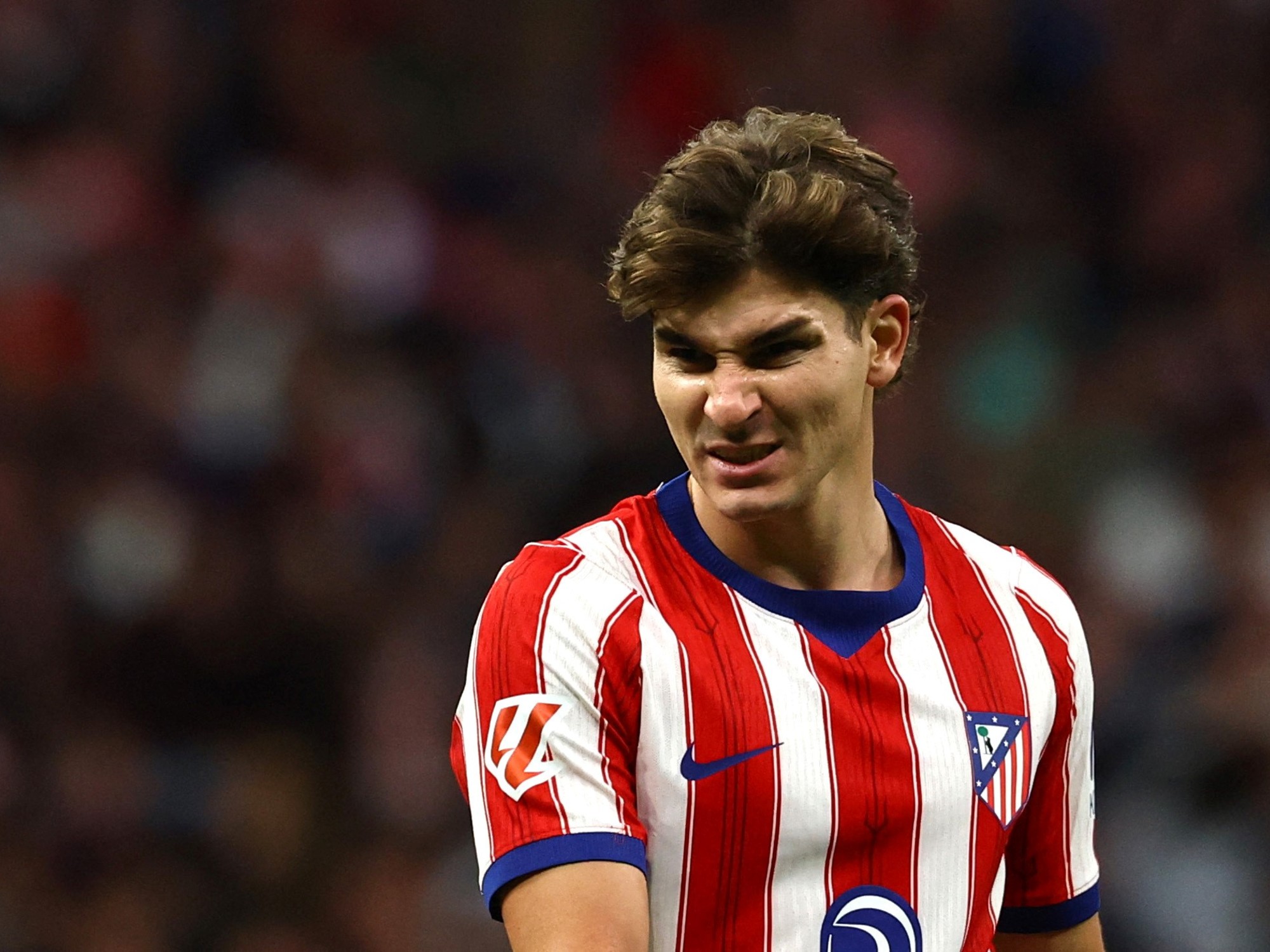 Sanción insólita al Barcelona por contactos irregulares con Julián Álvarez