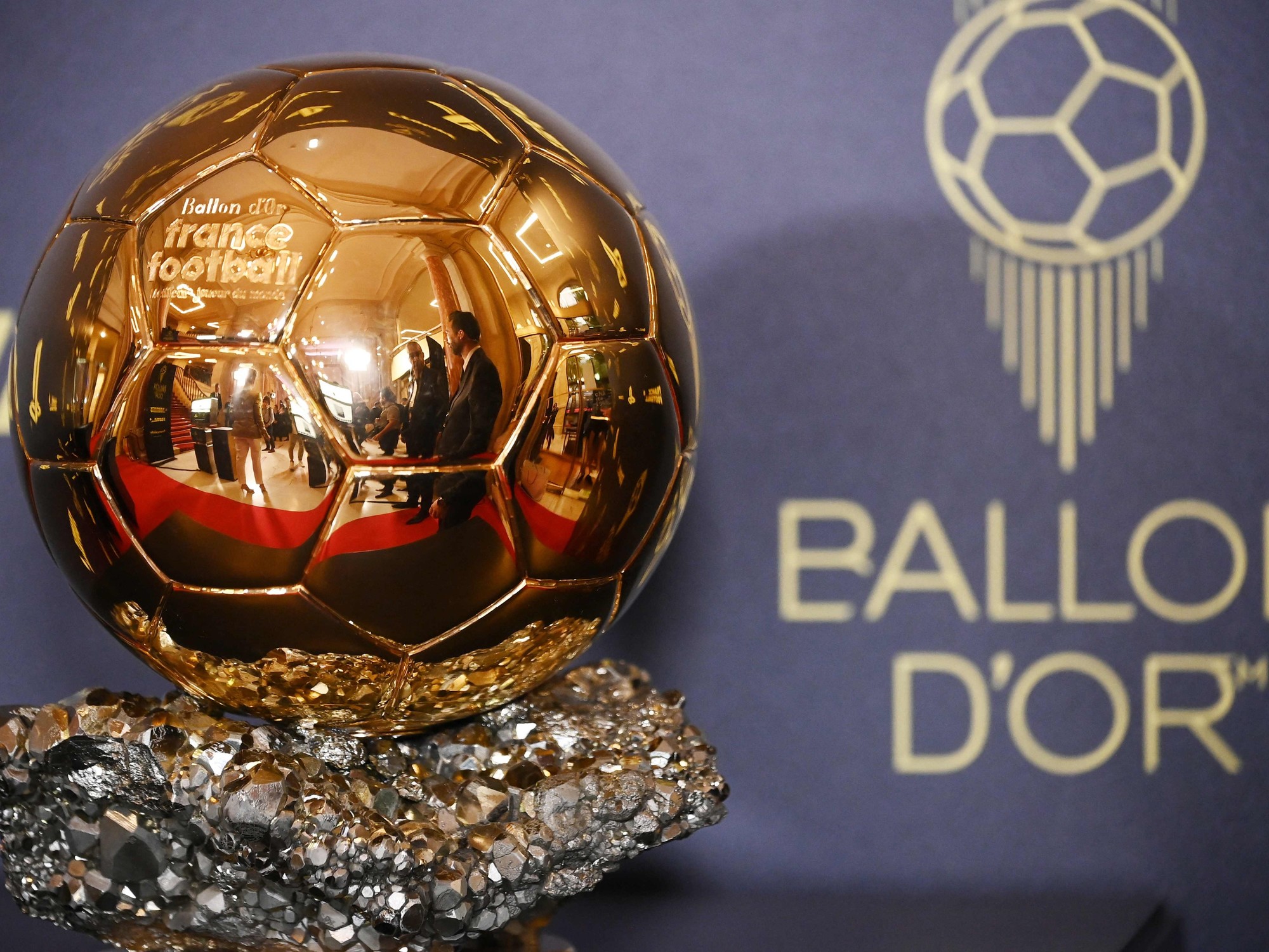 Todo listo para la gala del Balón de Oro 2026 en Londres con presencia de futbolistas argentinos