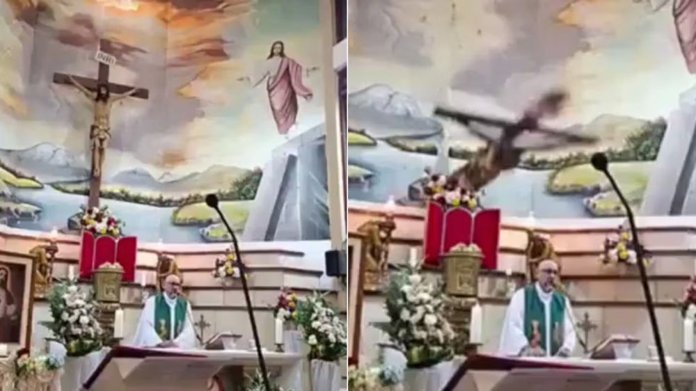 Un sacerdote murió aplastado por una cruz durante una misa transmitida en vivo en Ecuador