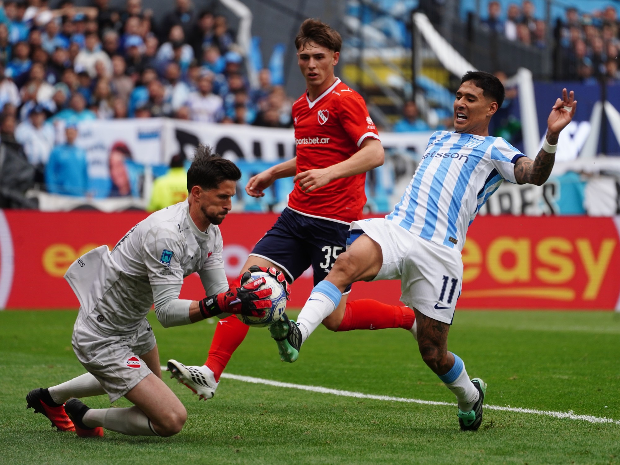Zaracho lamentó el presente de Racing tras el empate en el clásico de Avellaneda